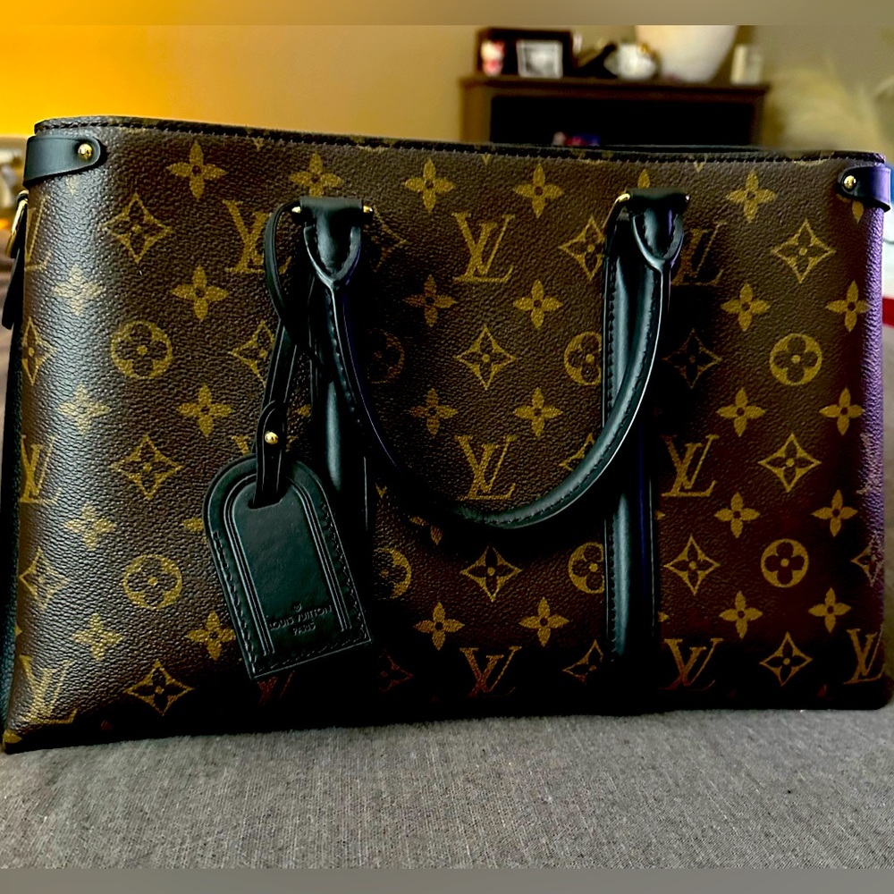 Louis Vuitton Soufflot MM Monogram Canvas Handbag